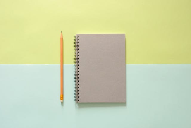 Hvorfor en Notesbog med Logo er den Perfekte Taktil Reklame